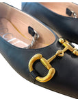 Gucci Spitze Ballerinas mit Signature-Horsebit-Details und versilberter Kette