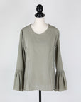 Soler silk top with 7/8 sleeves and ruffles