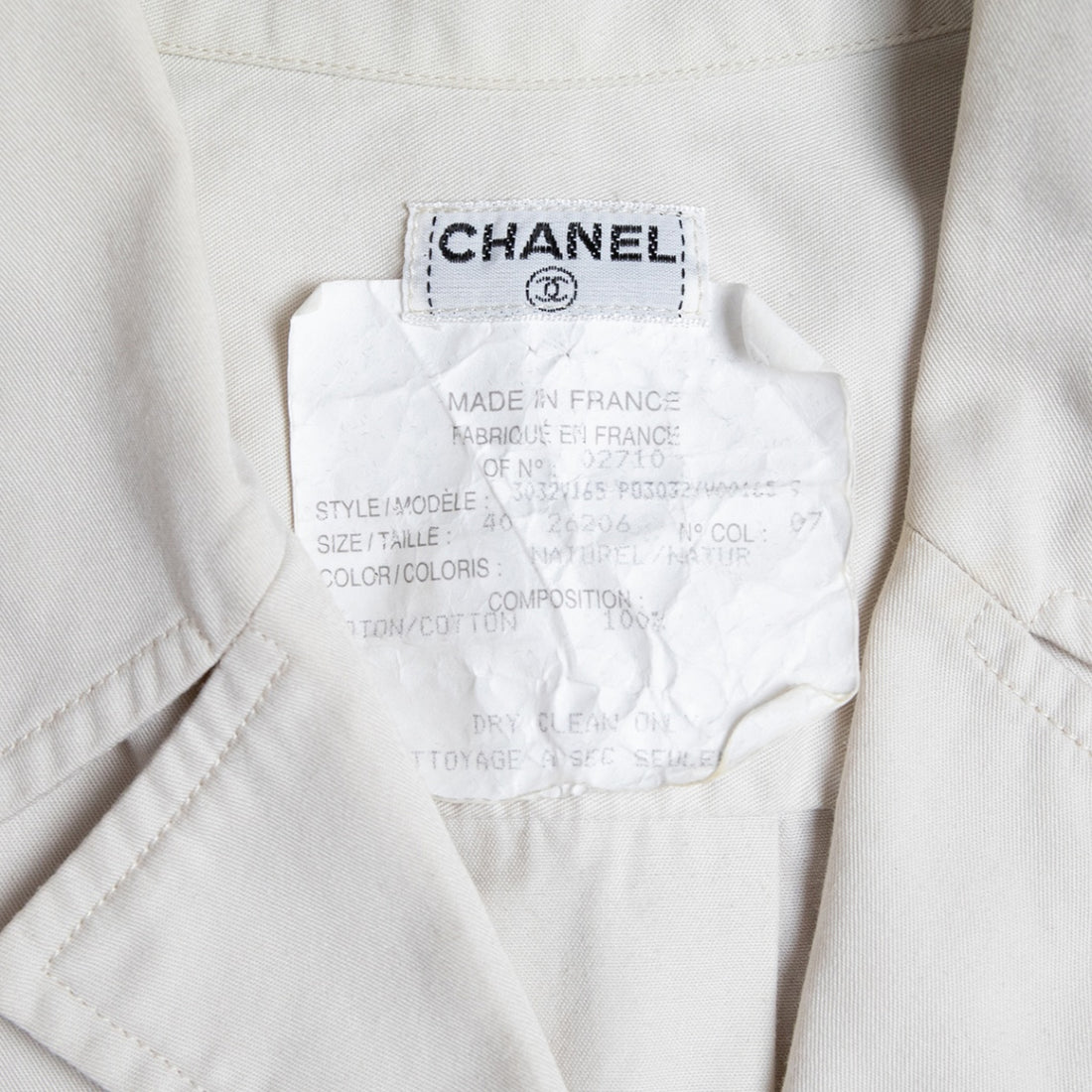 Chanel Vintage Bluse mit goldenen Signature-Knöpfen