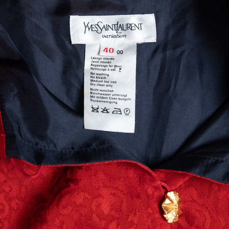 Yves Saint Laurent Vintage Bluse mit goldenen Signature-Knöpfen