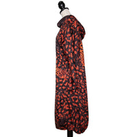 Hermès Vintage Kleid aus reiner Seide mit ikonischem Animal-Print und Wasserfallkragen