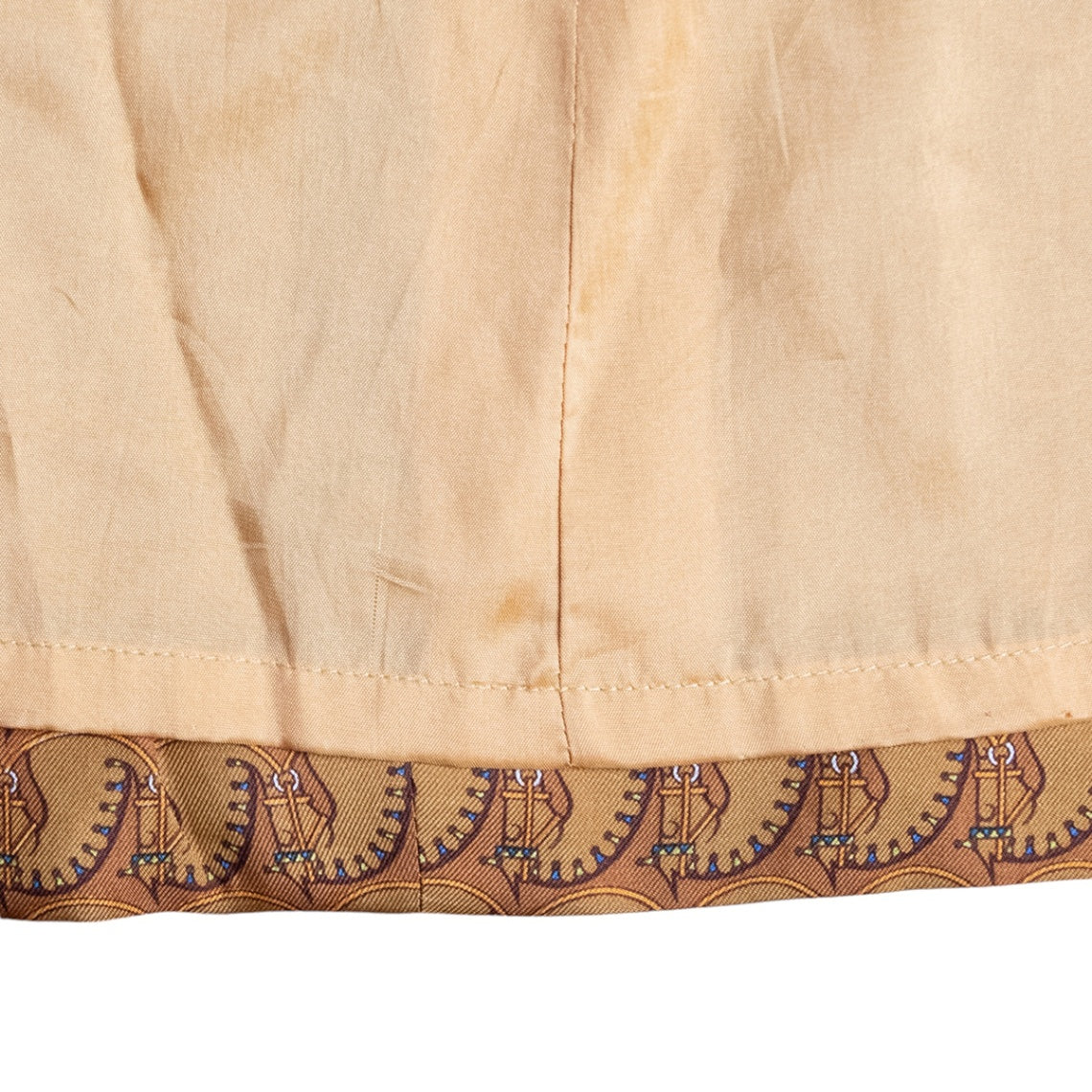 Hermès Vintage Seidenkleid mit Flechtgürtel und Signature-Print