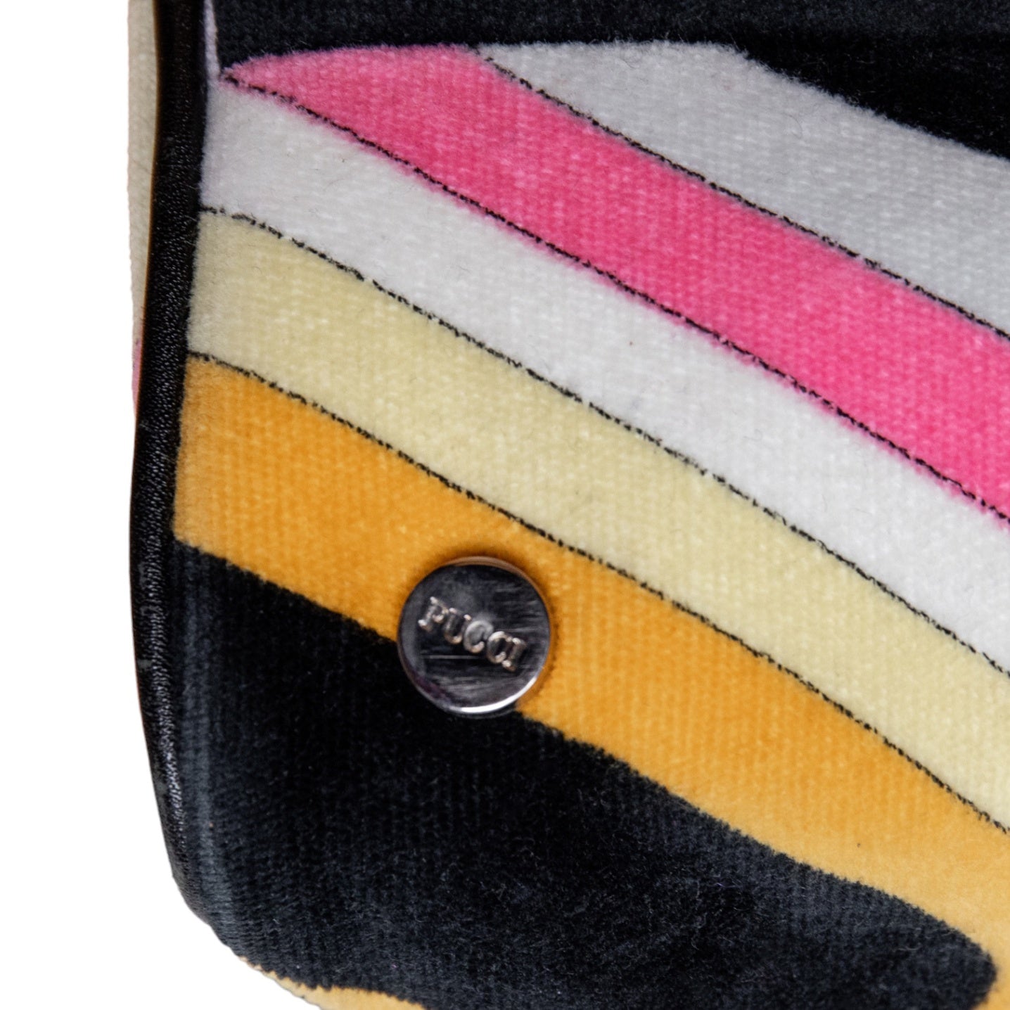 Emilio Pucci Vintage-Schultertasche mit stilvollem floralen Allover-Print