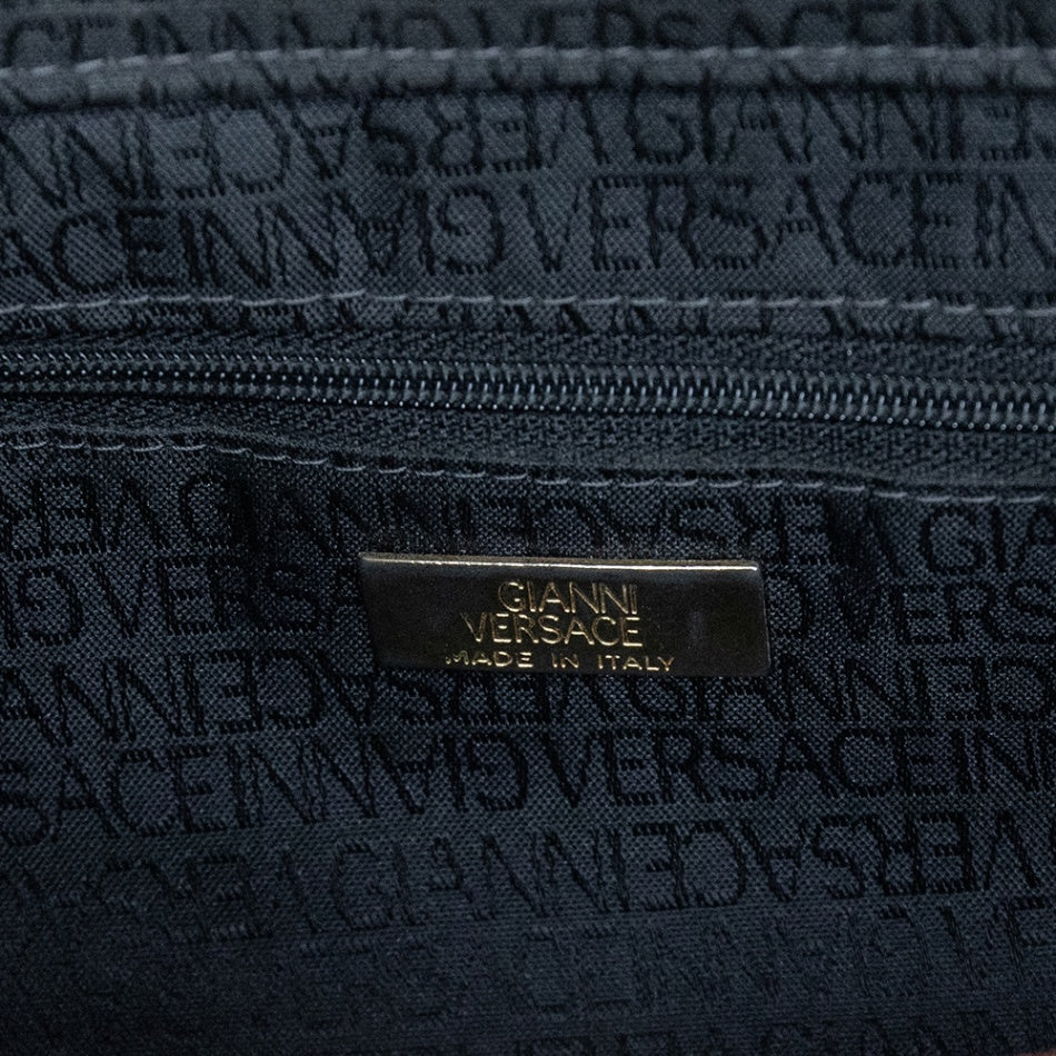 Versace Vintage Schultertasche mit Signature-Print und goldenen Medusa-Details