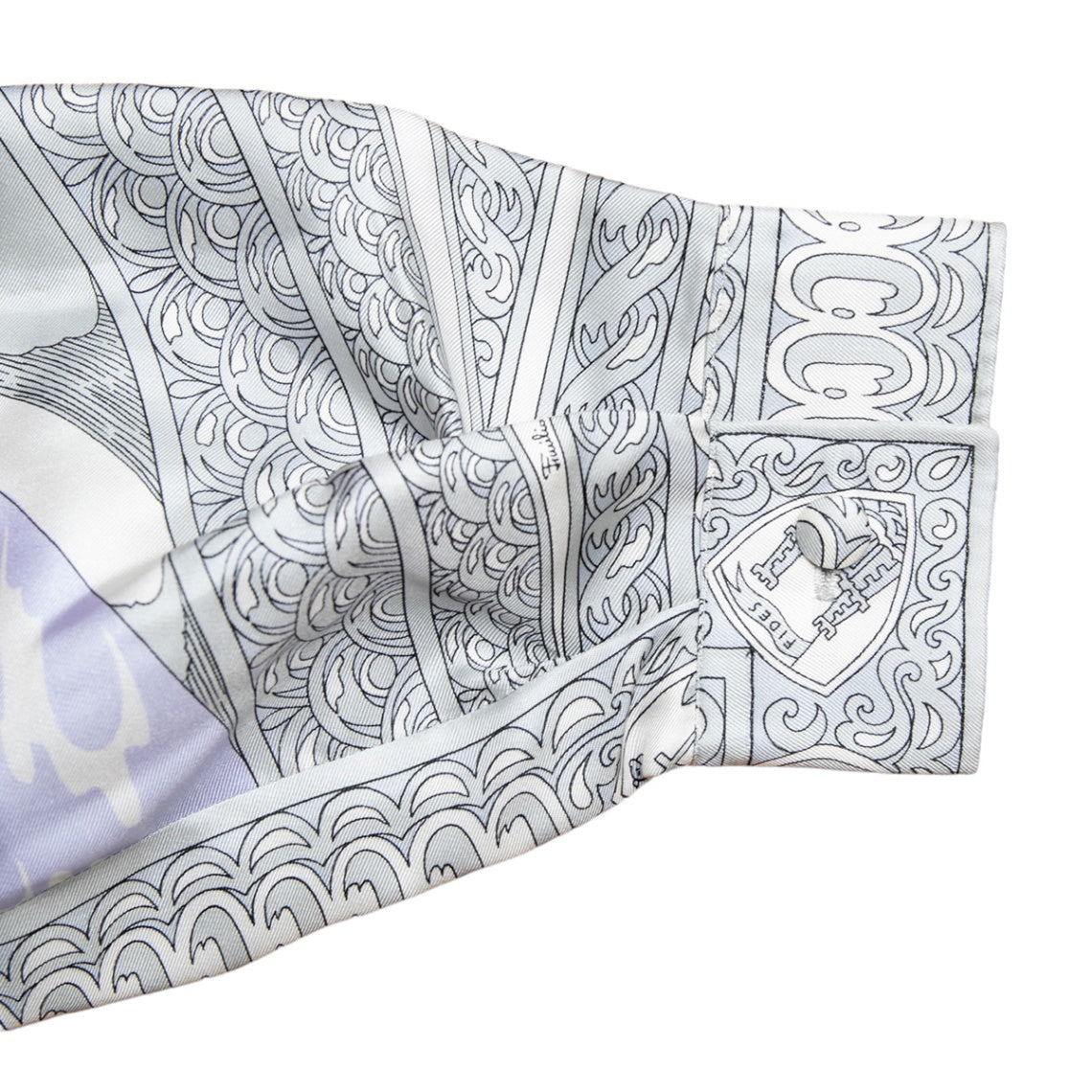 Emilio Pucci Vintage Seidenbluse im aufwändig bedruckten Signature-Print mit einreihiger Knopfleiste und Schleife zum Binden