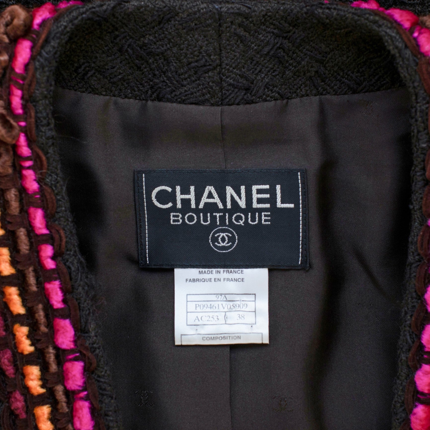 Chanel Taillierter Vintage Blazer mit aufwändigen Zierelementen und aufgesetzten Taschen