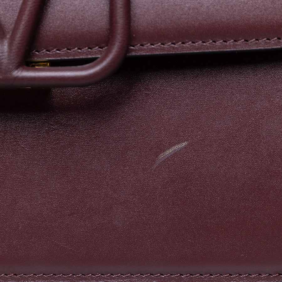 Valentino Box Bag aus Leder mit Signature-Logo