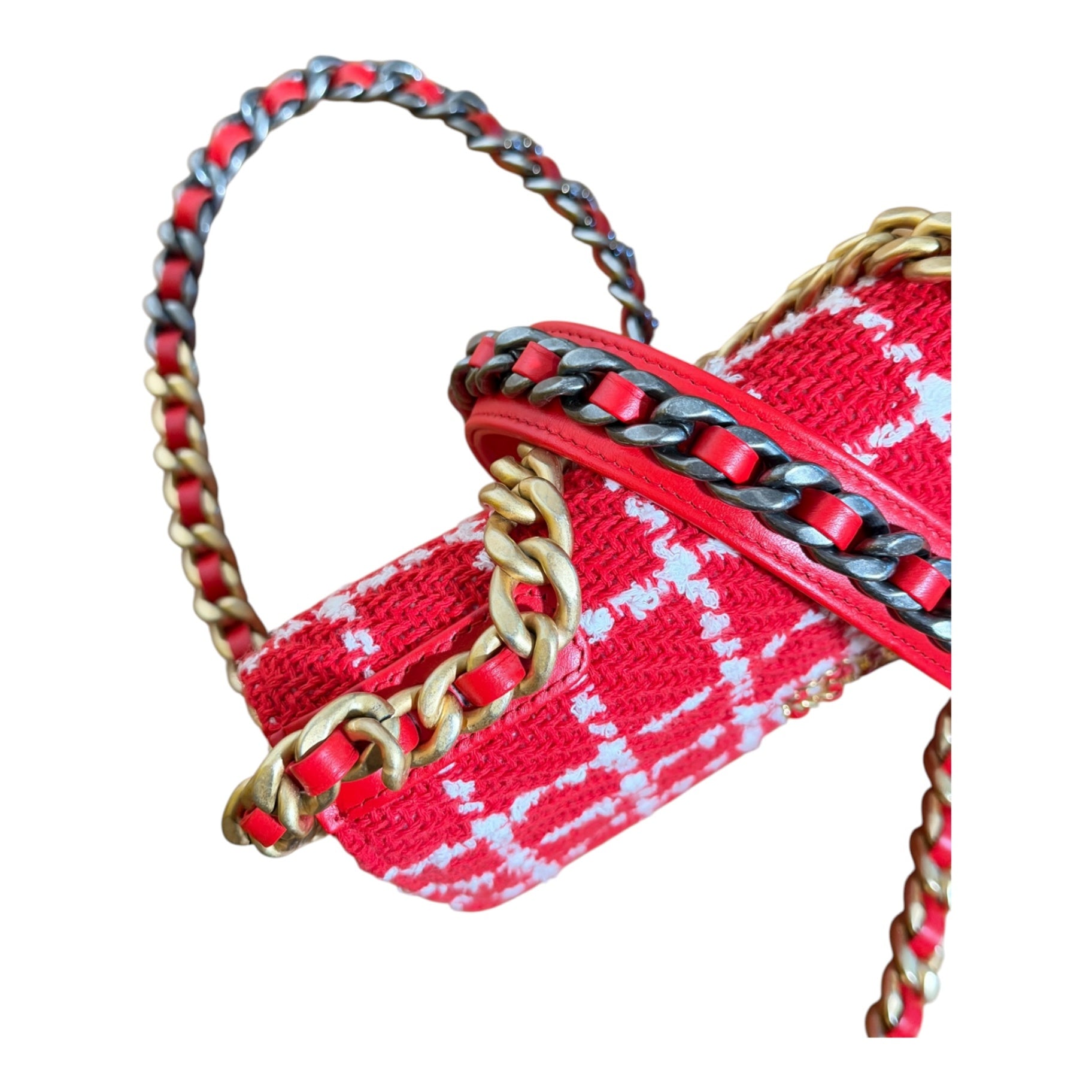 Chanel 19 Wallet on Chain aus Tweed