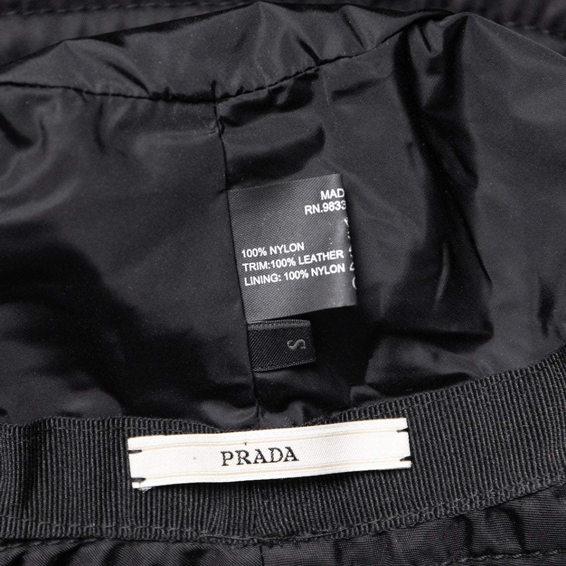 Prada Nylonhut mit breiter Krempe