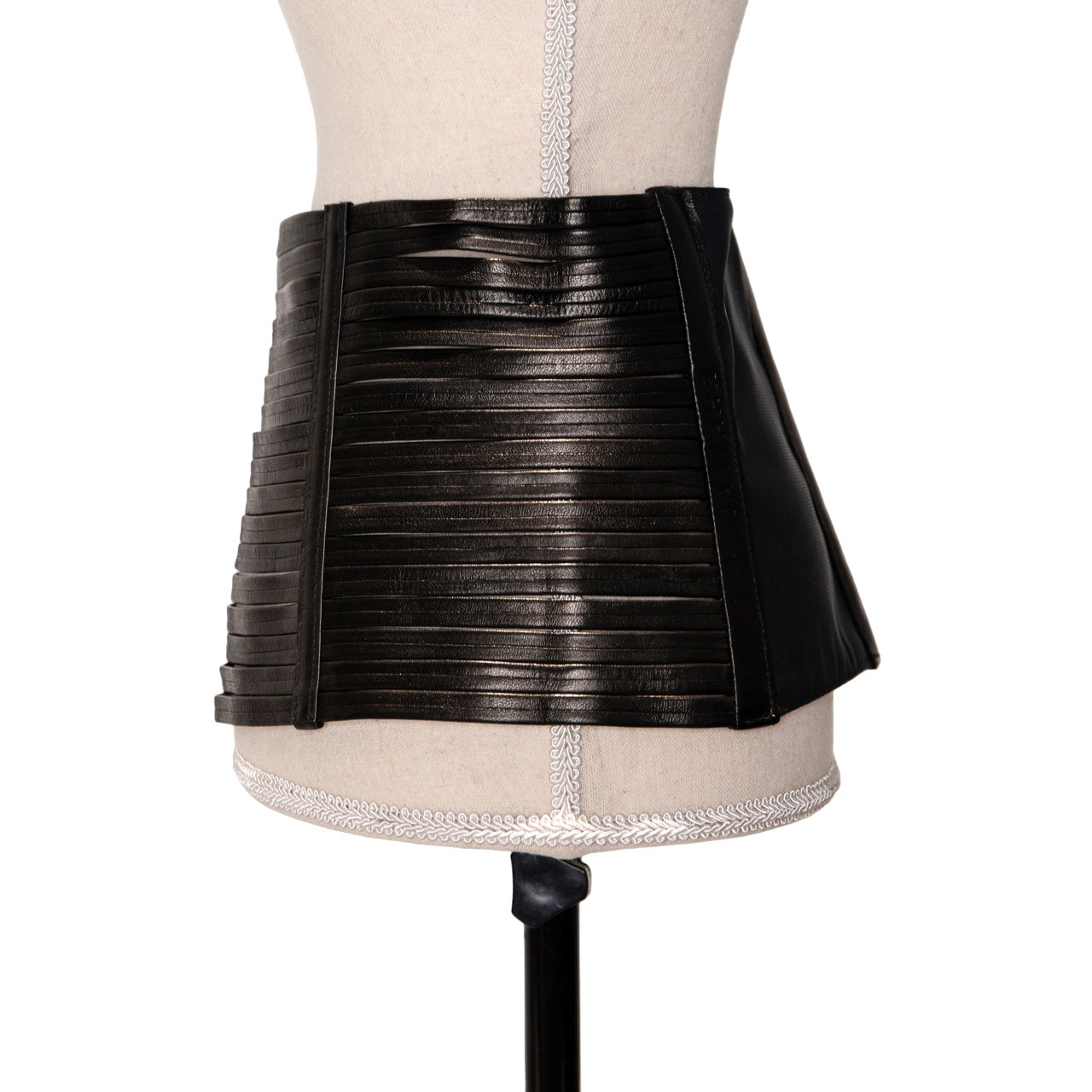 Jay Ahr Breiter Miedergürtel mit Haken und Ösen