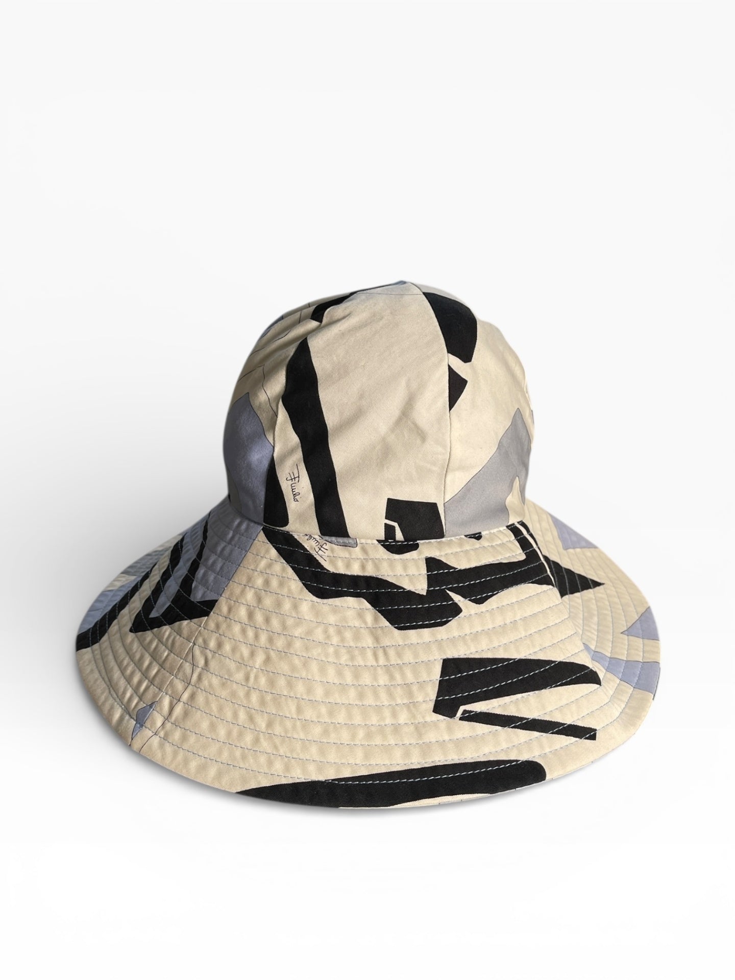 Emilio Pucci Sonnenhut im Signature Print