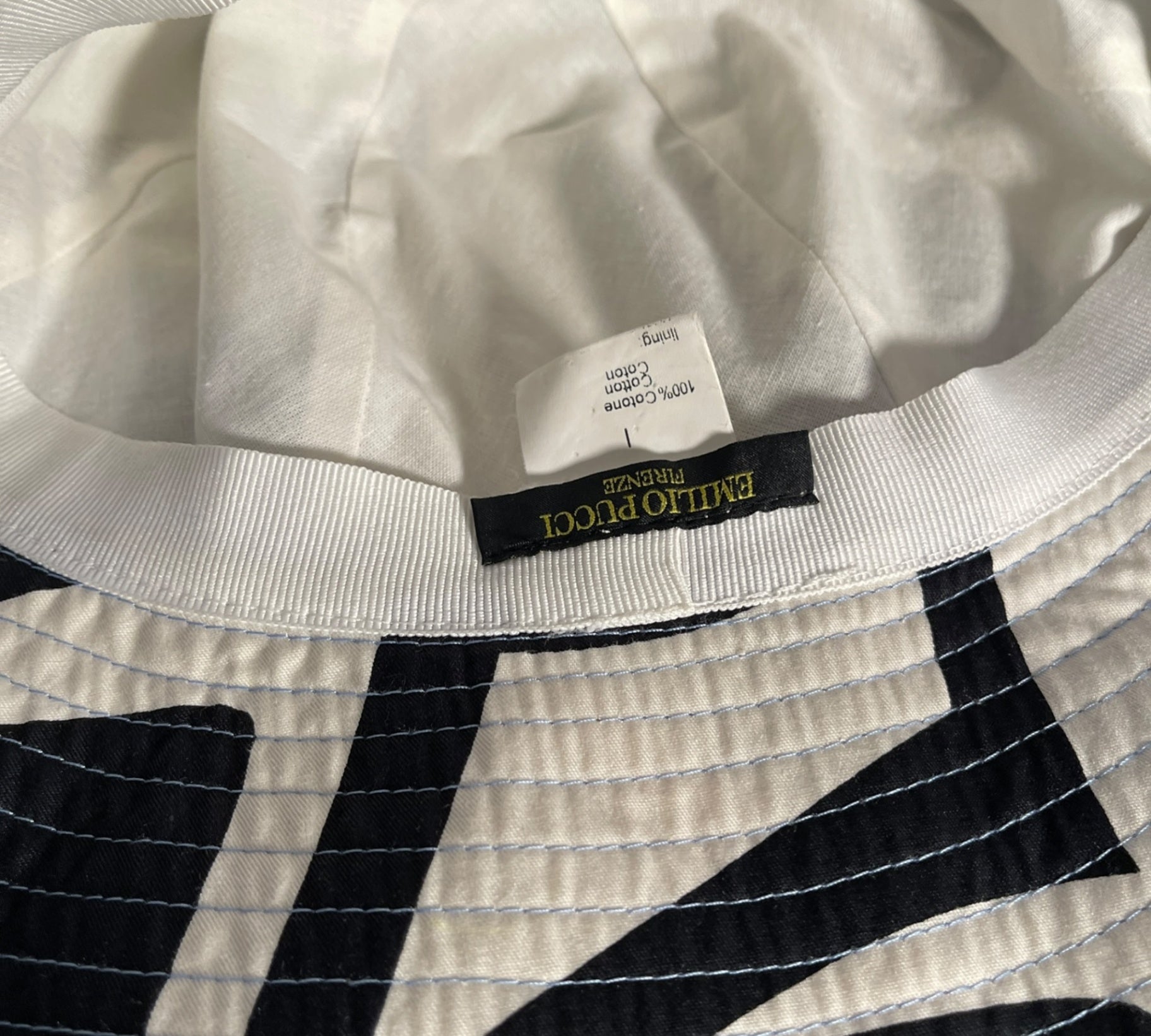 Emilio Pucci Sonnenhut im Signature Print