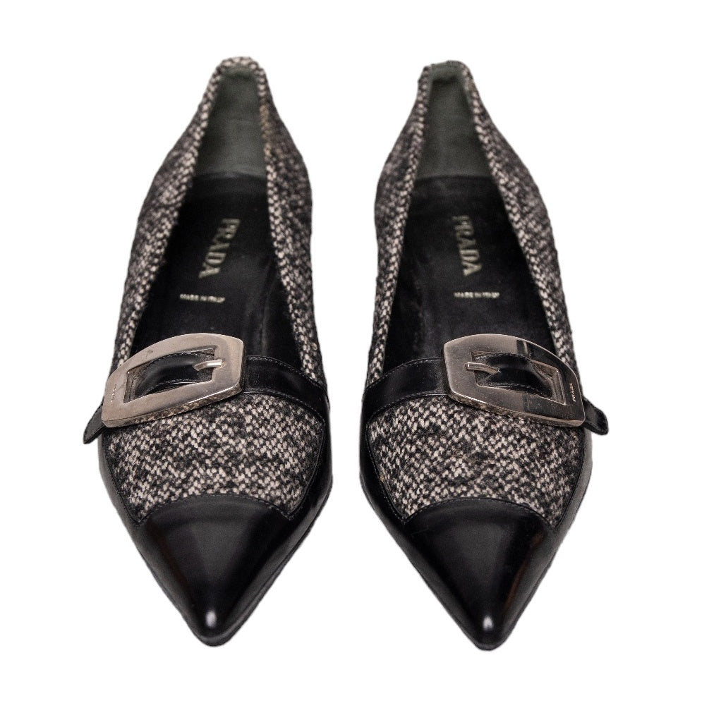 Prada Kitten Heels aus Leder und Tweed