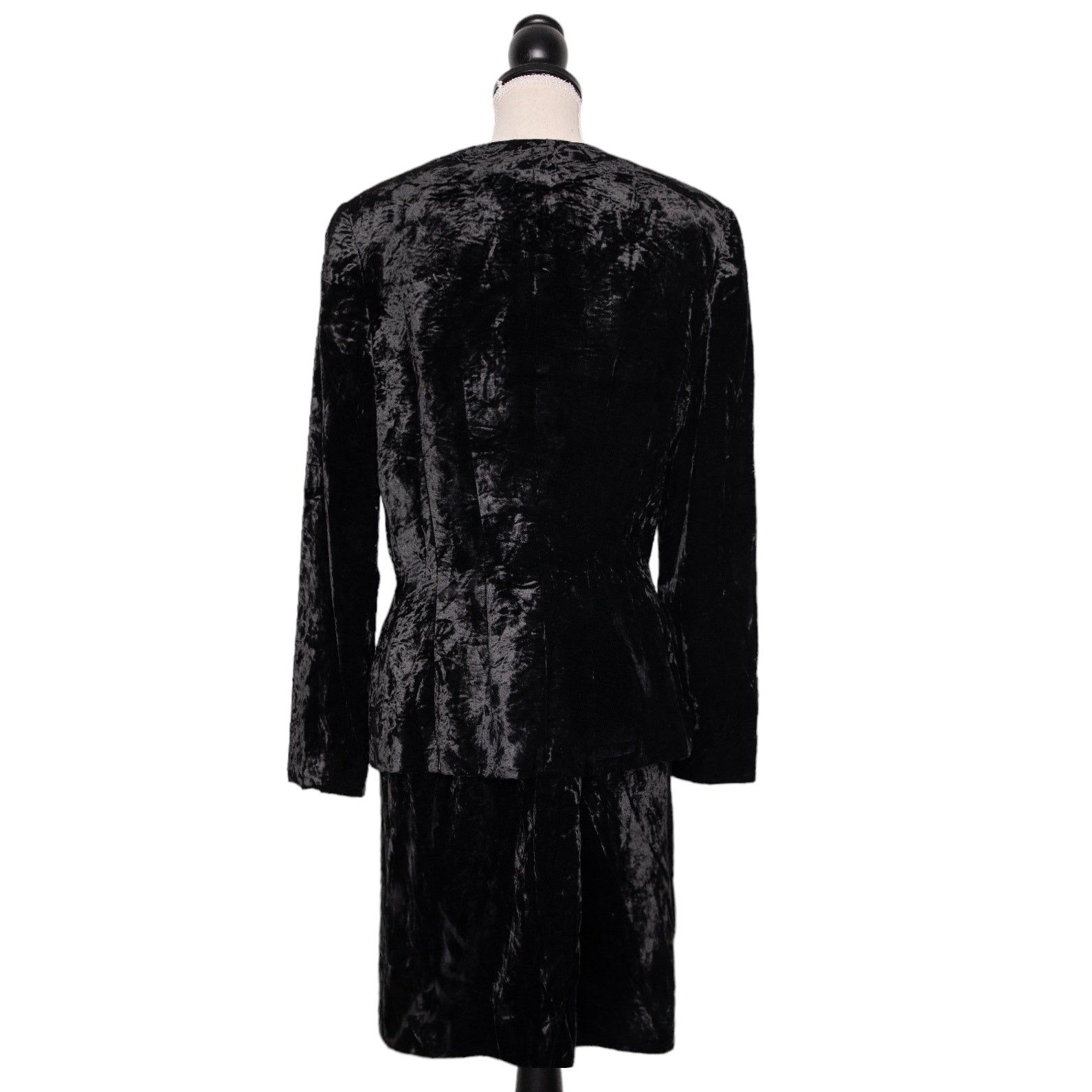 Valentino Vintage Kostüm aus Samt mit Signature Knöpfen