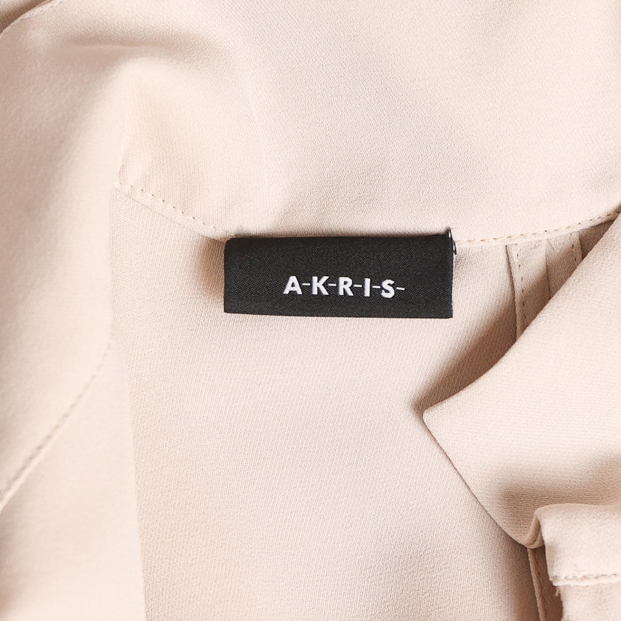 Akris Seidenbluse mit Stehkragen und Reißverschluss