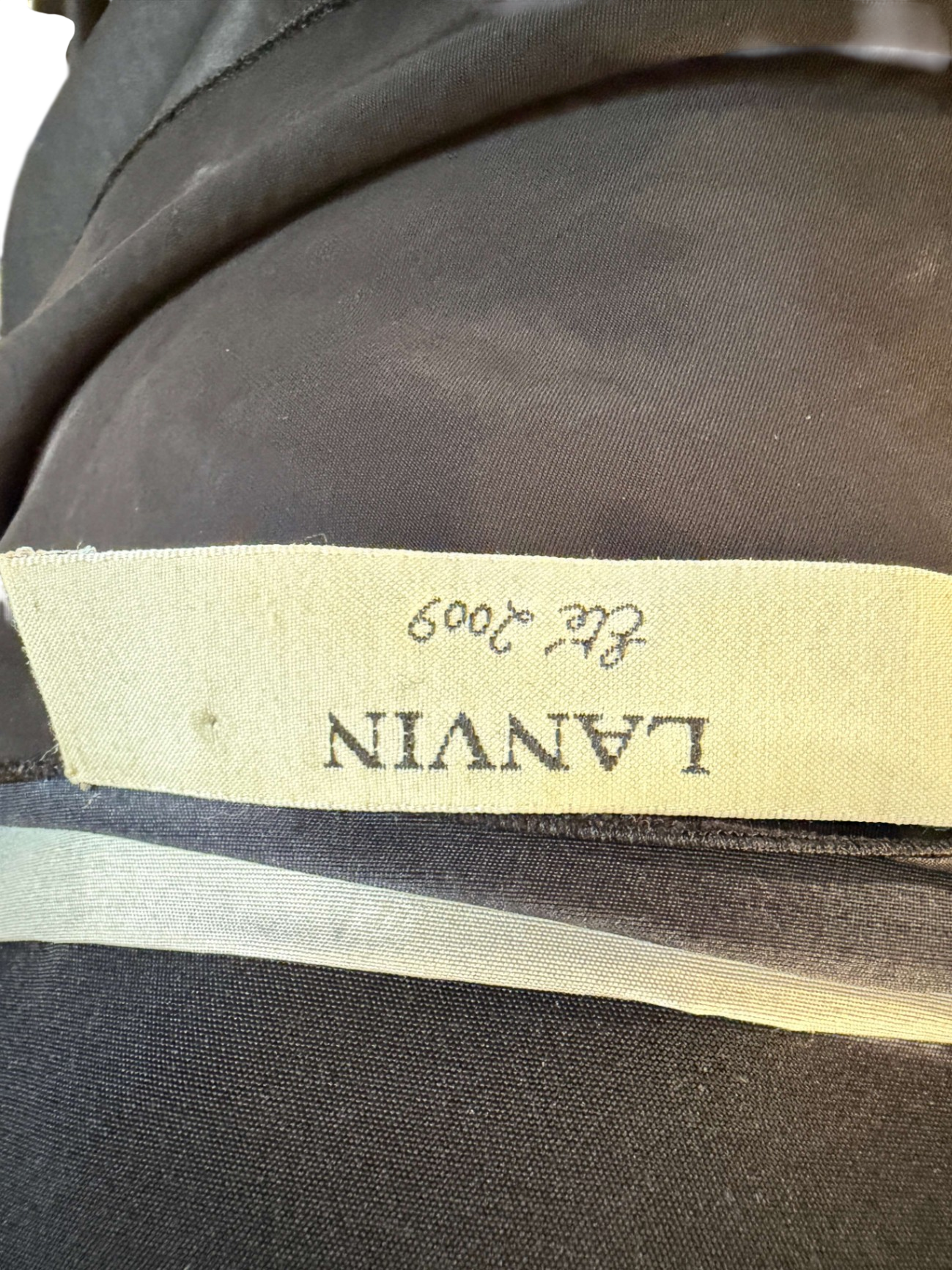 Lanvin Asymetrisches Midikleid mit Wasserfallkragen und Reißverschlüssen