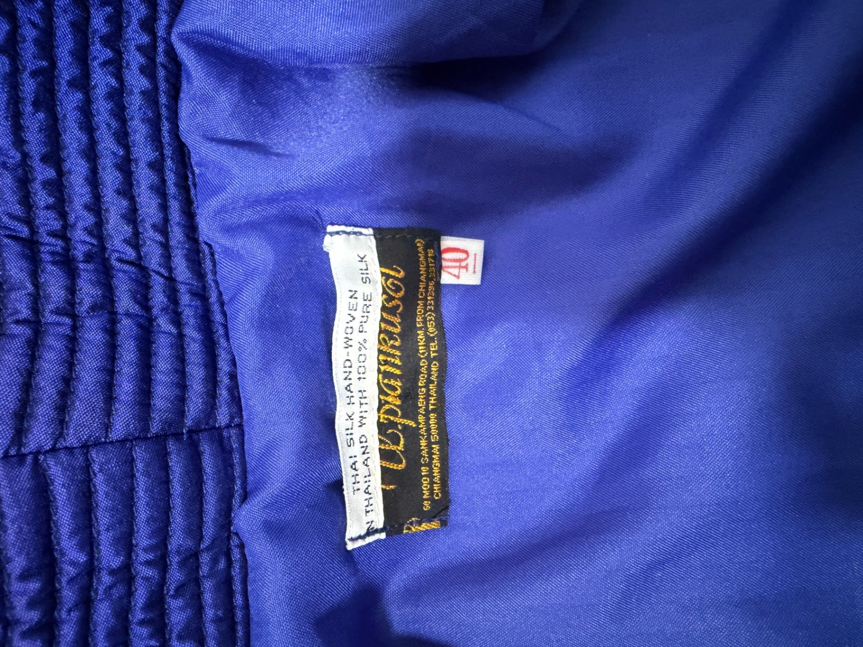 N.N. Vintage Seidenjacke im Cropped-Stil