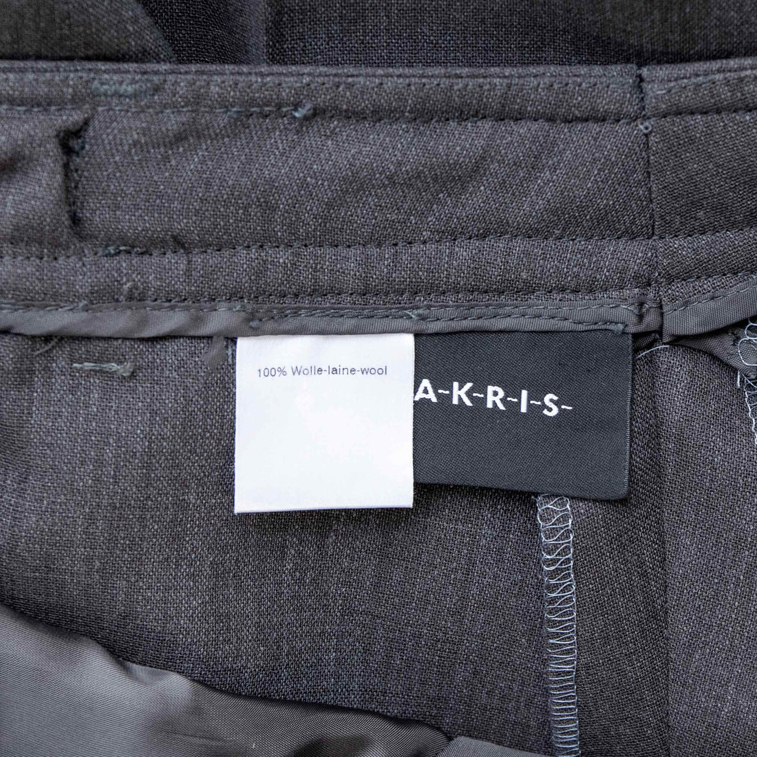 Akris trousers suit in anthracite