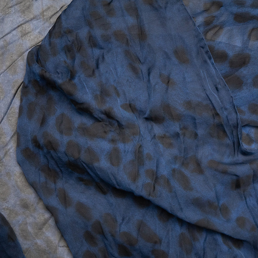 Alexander McQueen Blue silk scarf in leopard print