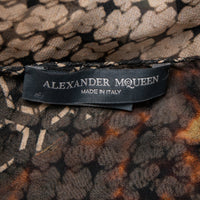 Alexander McQueen Seidentuch mit"God Save McQueen" Print