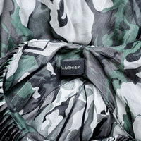 Alexandre Vauthier Semitransparente plissiertes Top im Camouflage Stil