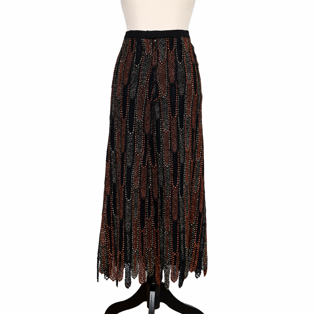 Elaborately embroidered tailored skirt in a flapper look