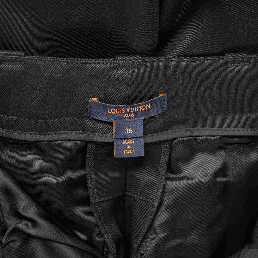 Louis Vuitton Hochgeschnittene Stoffhose mit seitlichen Taschen und Gürtel