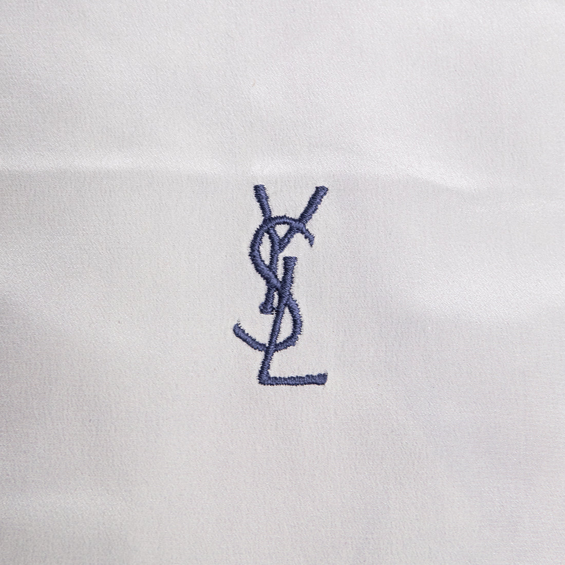 Saint Laurent Vintage Seidenschal mit Fransen und gesticktem YSL-Logo