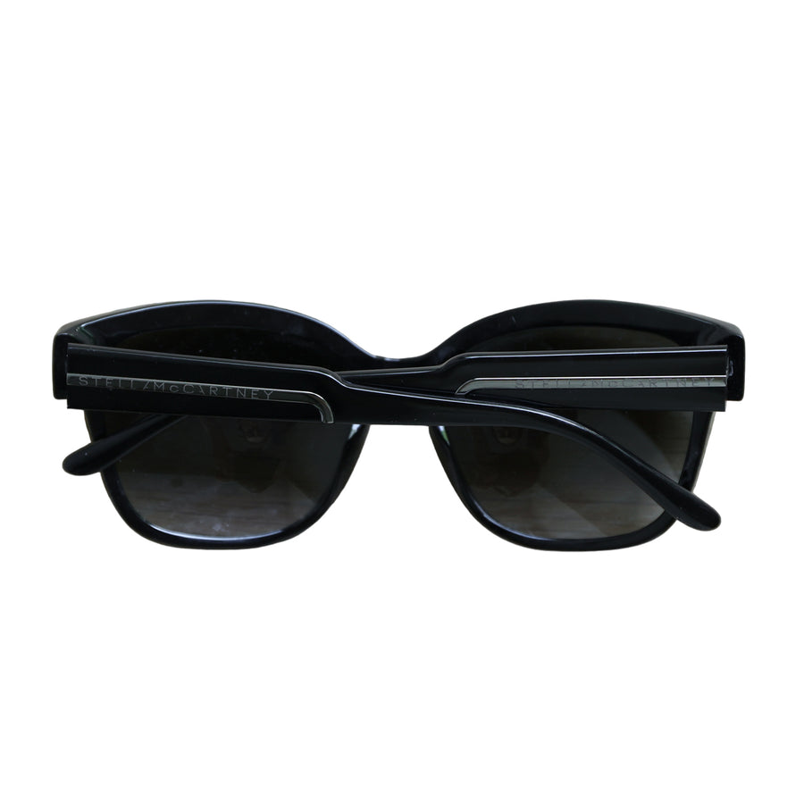 Stella McCartney sunglasses in a cat-eye look