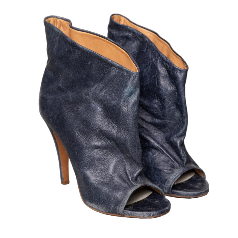 MM6 Maison Margiela Open Toe Ankle Boots im Used Look