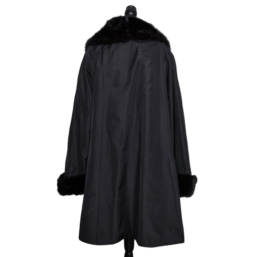 NN Wide-cut taffeta coat with fox fur