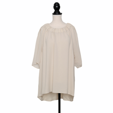 Akris silk top with short sleeves and back zip closure
