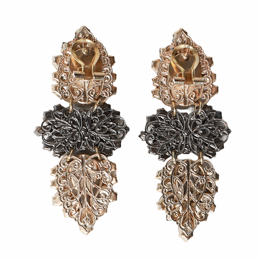 Anton Heuni&#39;s earrings