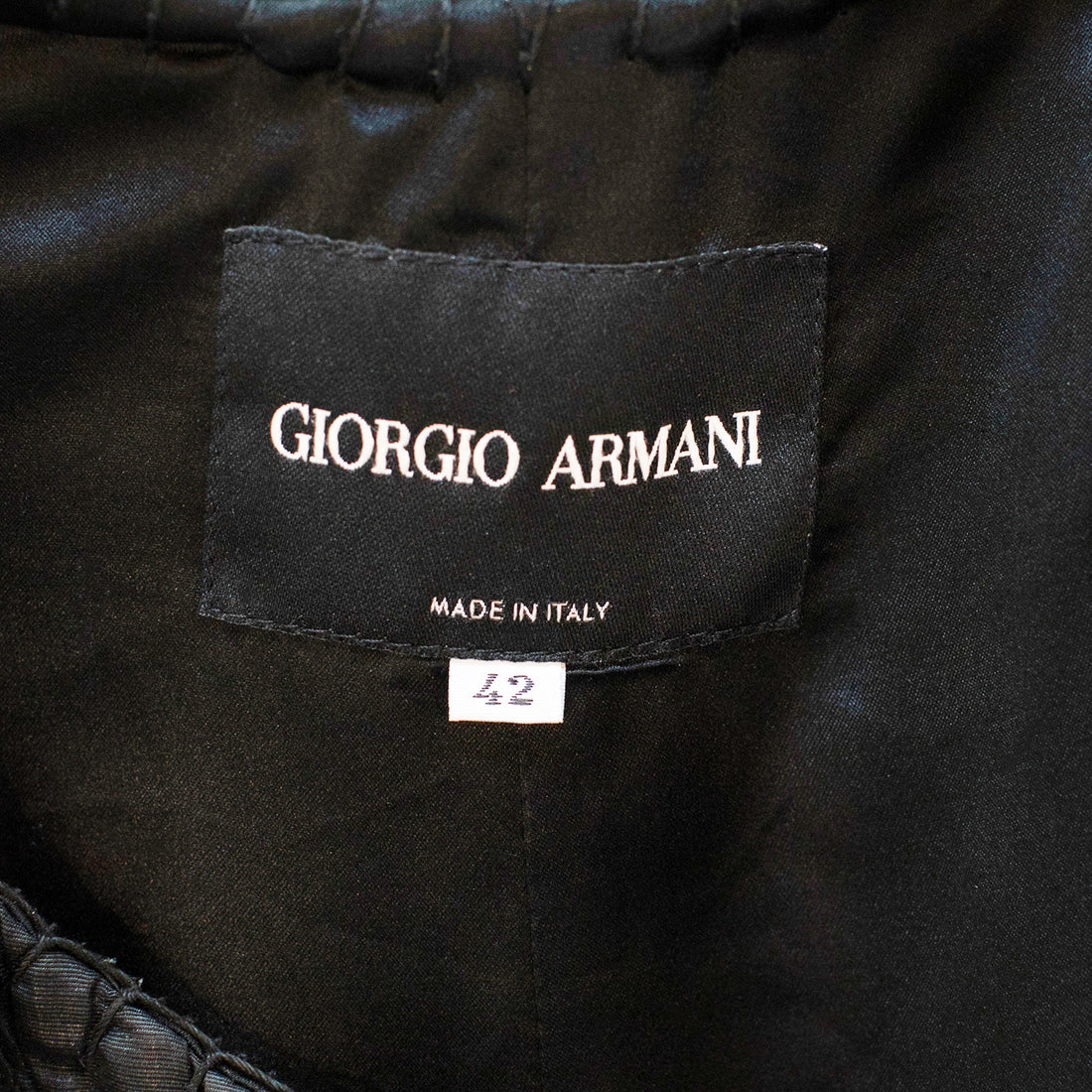 Giorgio Armani Unusual vintage quilted coat with zipper and wrap belt in oversize style