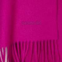Hermès Kaschmirschal mit Fransen in Fuchsia