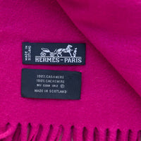 Hermès cashmere scarf with fringes in fuchsia