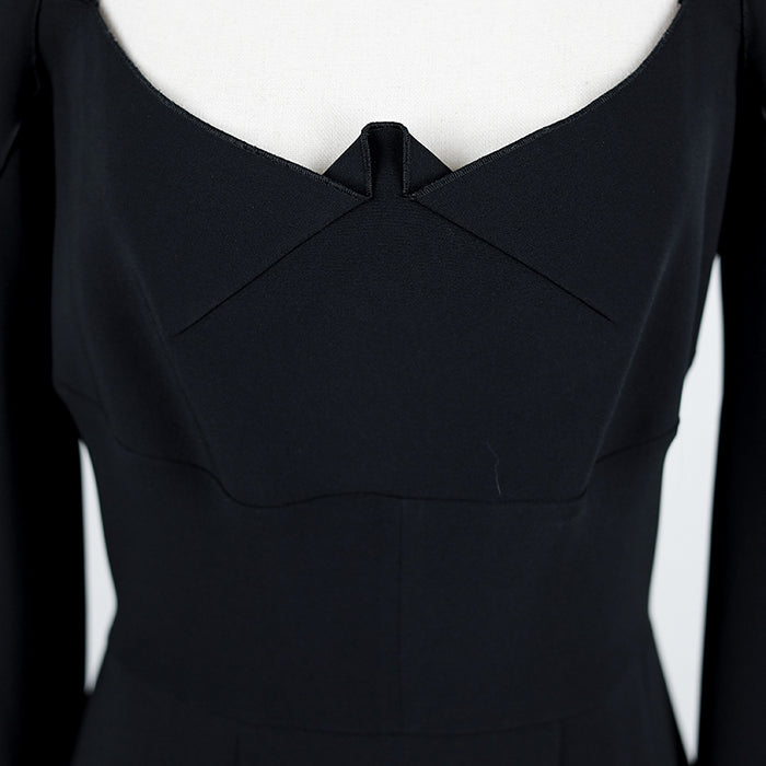 Roland Mouret Extravagant pencil dress in midi length with zip at the back