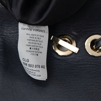 Versace Elegante Schultertasche im Logo-Print mit goldener Hardware