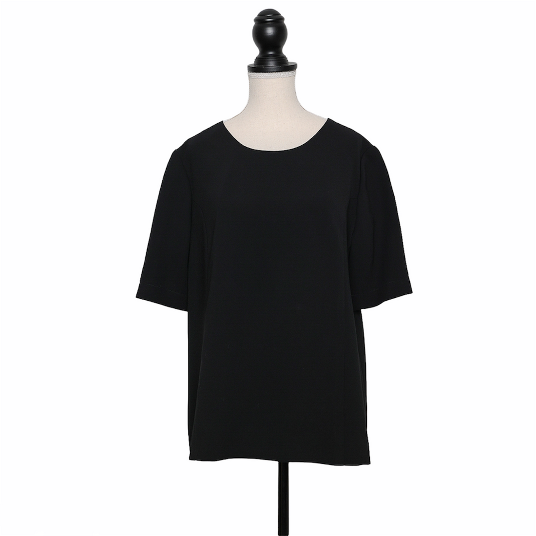 Wool top with short sleeves